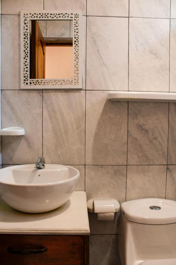 Hanga Roa Hotel Монтаньита Экстерьер фото