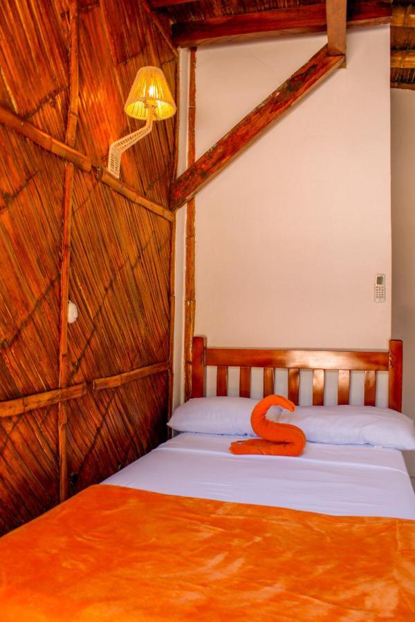 Hanga Roa Hotel Монтаньита Экстерьер фото